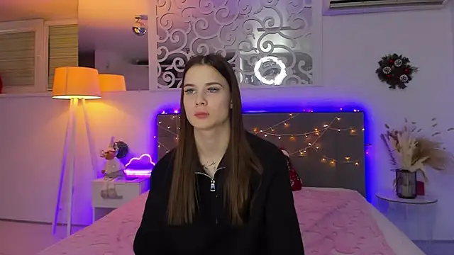 LuisaClover's cam snapshot