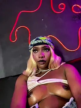 TIFFANYYSTAR live sex cam