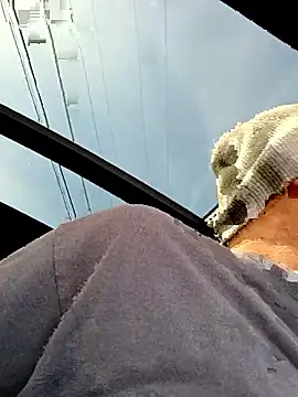 mikeystrong live sex cam