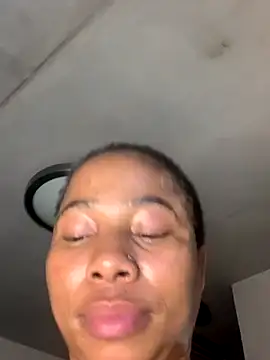 CurvyDesire1 live sex cam