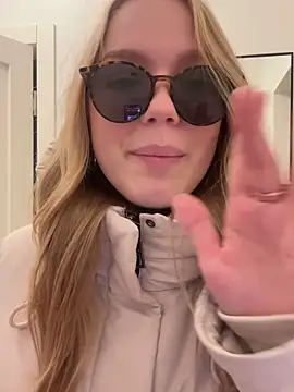 Little_Forest_ELF's cam snapshot