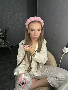 AlysonHuxley_'s cam snapshot