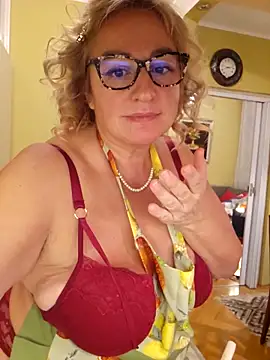 VirginiaNurse live sex cam