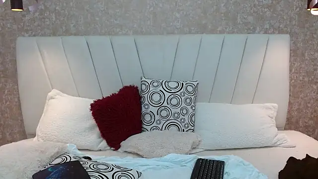 Queen_shanel1 live sex cam