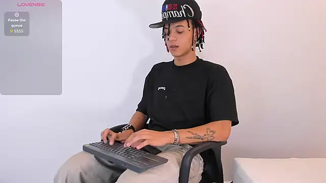 MARSHALL_SPENCER's cam snapshot