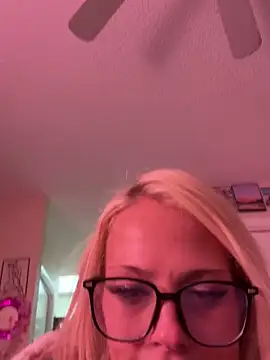 tattoobarbiexox's cam snapshot