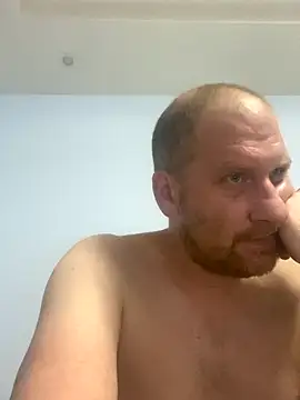 Krzysiekg123 live sex cam