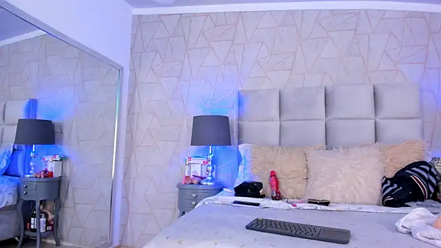 Yara_Bliss_ live sex cam