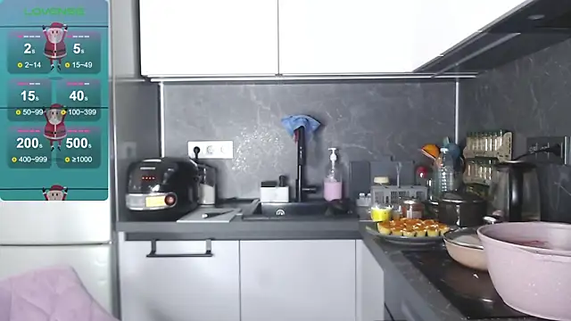 MilaniaCute live sex cam