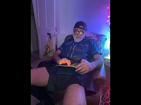 LeatherSdaddy live sex cam