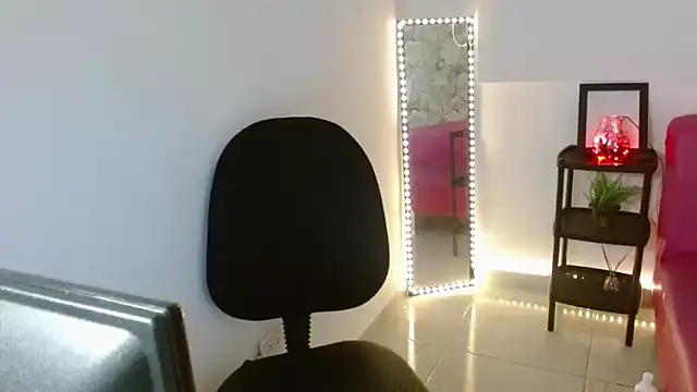 Shawnycarson's cam snapshot