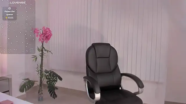 rosel_rouge's cam snapshot