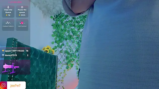 Levii_Ackermann live sex cam