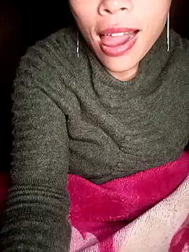 CoMay003's cam snapshot