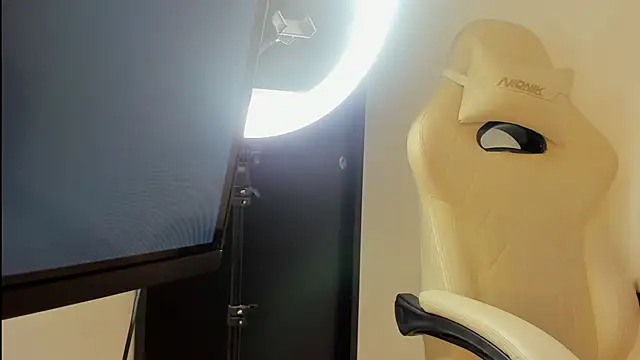 Ladymadinght's cam snapshot