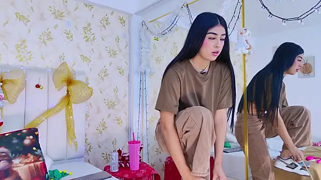 Mia-Monroe's cam snapshot