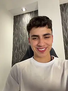 AdrianRinaldi live sex cam