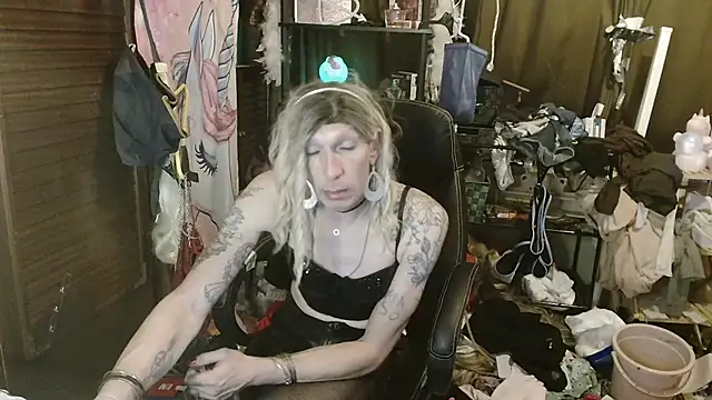 Ombeline1 live sex cam