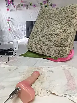 NinaGauther live sex cam