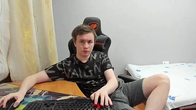 iliaskrislove live sex cam