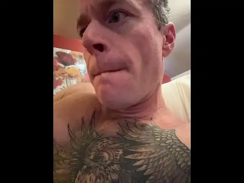 DILFiGuess1 live sex cam