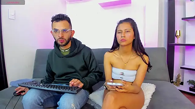 annie_and_ryan live sex cam