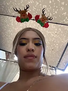 MystiqueXXX's cam snapshot