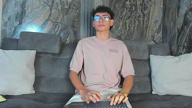 Daviid_laidd live sex cam