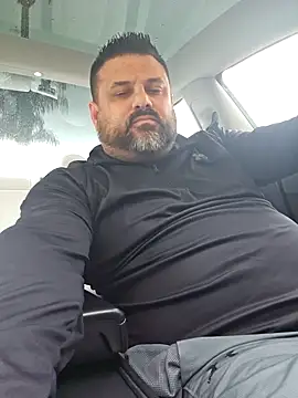 Roddog18 live sex cam