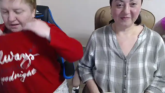 Bertie_Adeline's cam snapshot