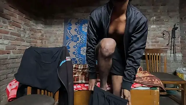 virginboy021 live sex cam