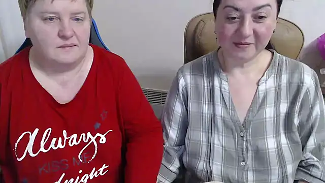 Bertie_Adeline's cam snapshot