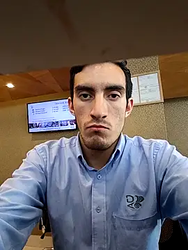 TommyMomentum live sex cam