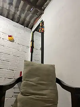 Larry-n-clouds live sex cam