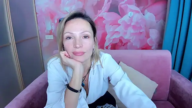 AlinaMoor's cam snapshot