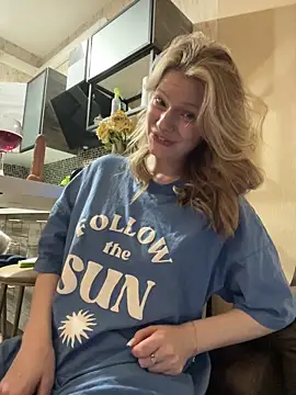 MaryHiggins live sex cam