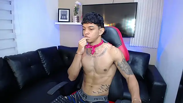 noah_cole_'s cam snapshot