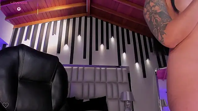 NickyLawson live sex cam