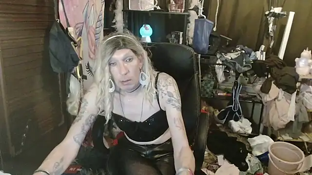 Ombeline1 live sex cam