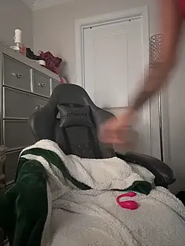 butterflybootyy live sex cam