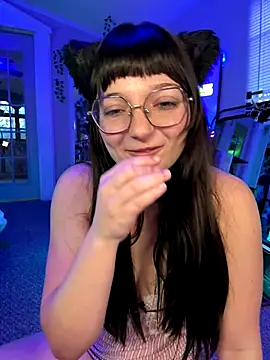 urpuppymoon's cam snapshot