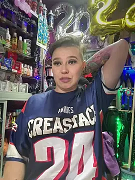 TamySweetness live sex cam