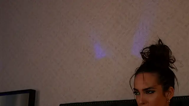 VitoriaCarusso's cam snapshot