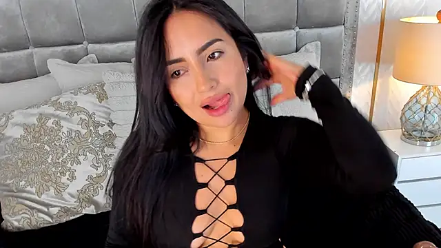 ZaraVesari's cam snapshot