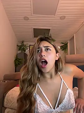 Hornyholly__ live sex cam