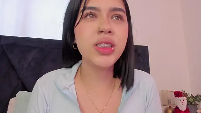 Lily_Woodz's cam snapshot