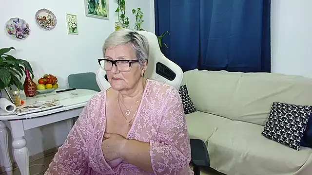 Selenna57 live sex cam