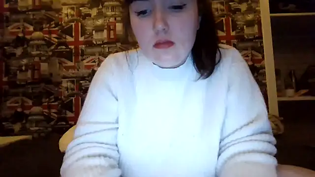 Lynylou's cam snapshot