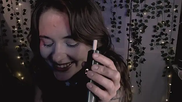 risha_laas's cam snapshot