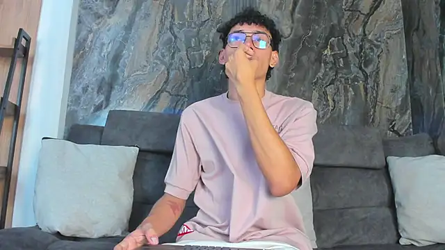 Daviid_laidd live sex cam